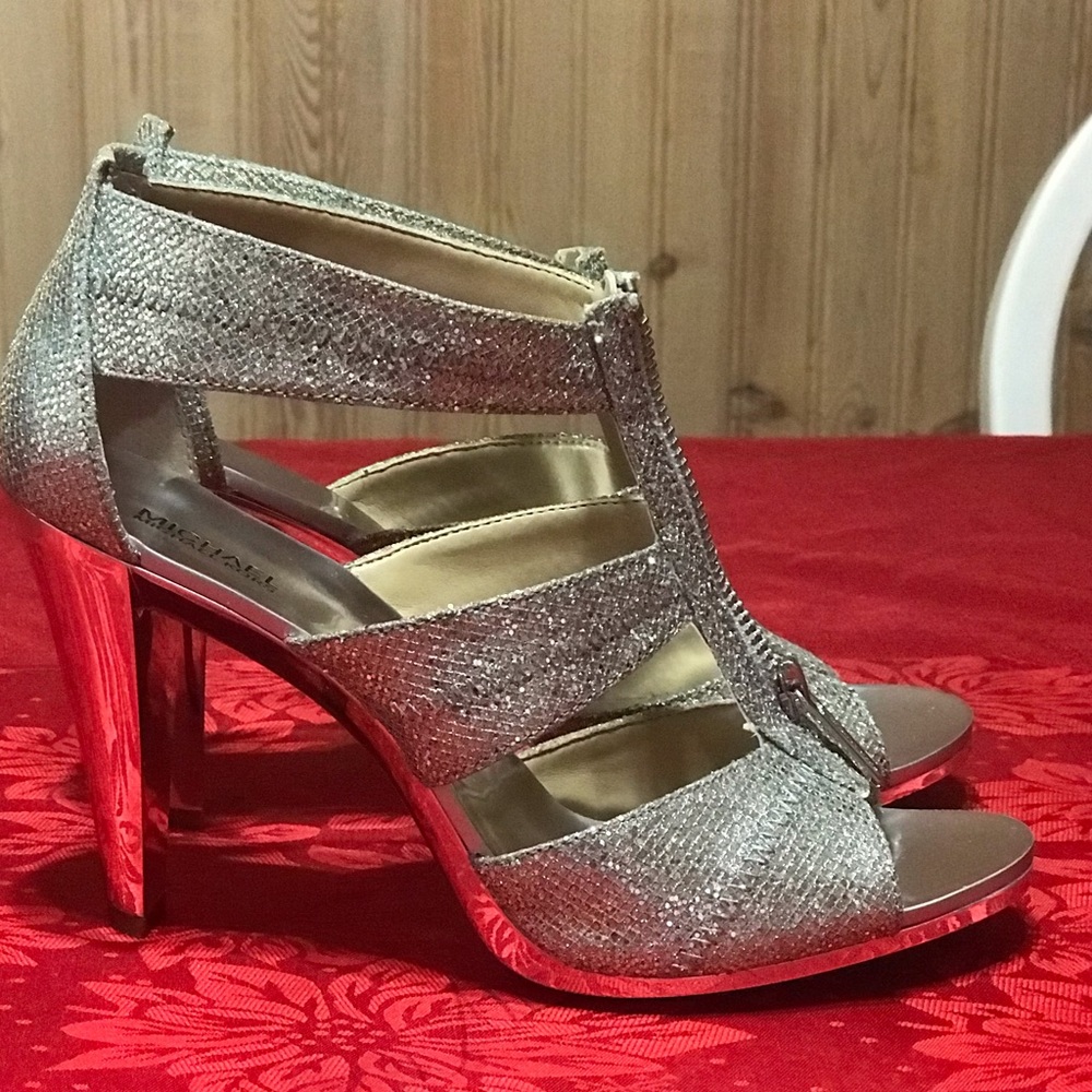 Michael Kors Silver Berkley T-Strap Dress Sandals